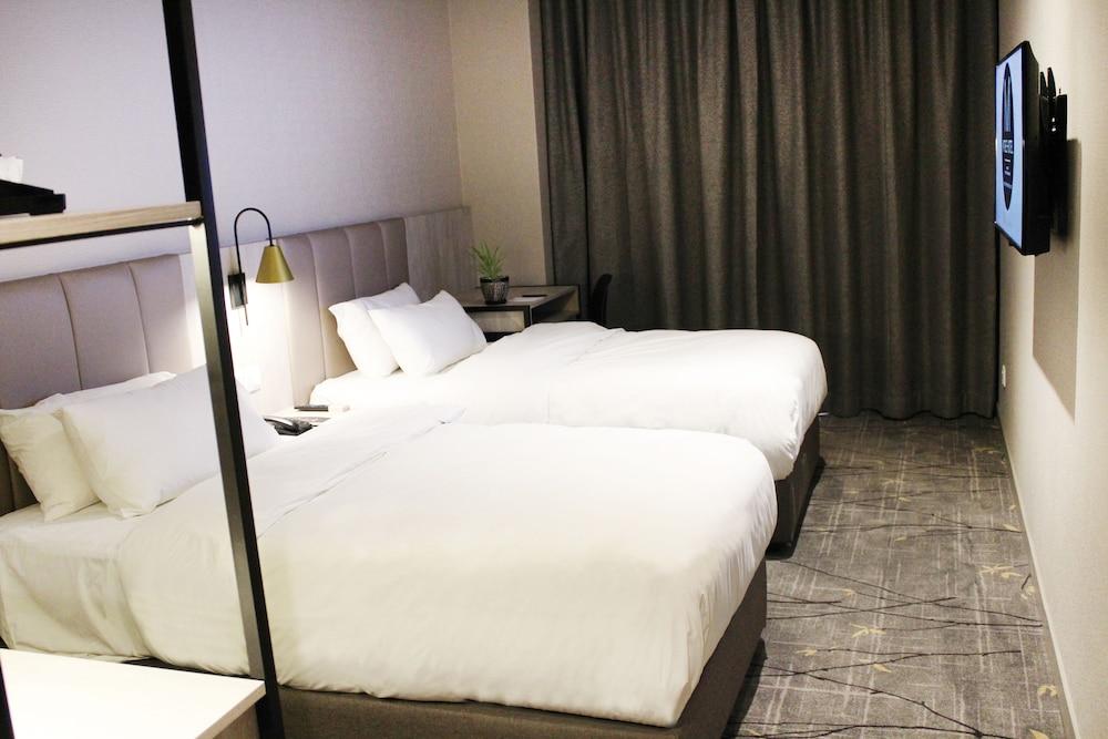 Mtree Hotel Puchong Exterior foto